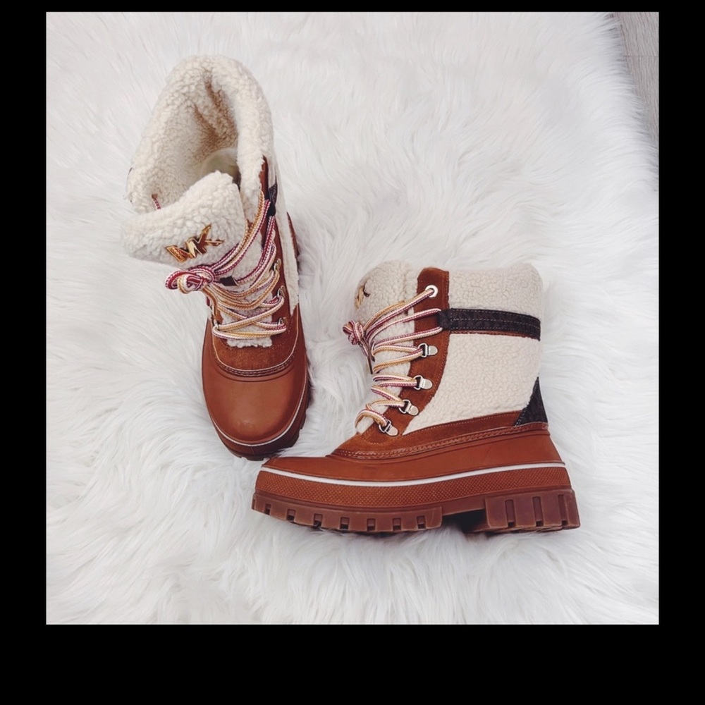 Michael Kors Ozzie Media Boots ✨bran new✨Snow Boots - Picture 6 of 7